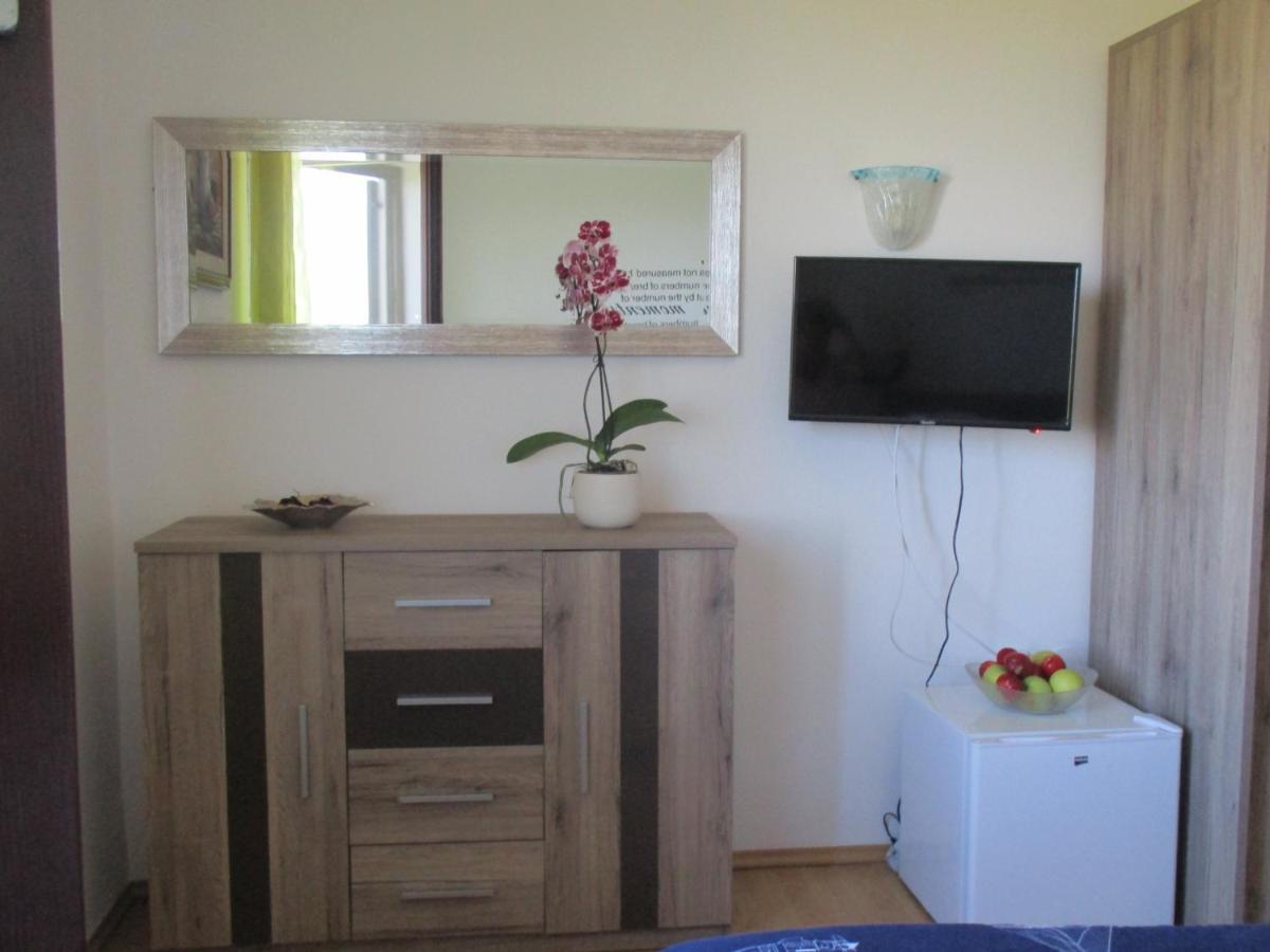 Bed and Breakfast Sobe Bukaleta Loznati Экстерьер фото