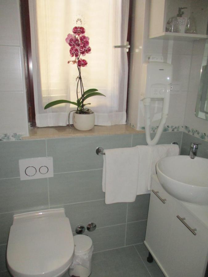 Bed and Breakfast Sobe Bukaleta Loznati Экстерьер фото