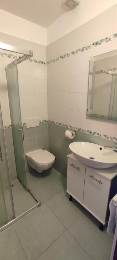 Bed and Breakfast Sobe Bukaleta Loznati Экстерьер фото