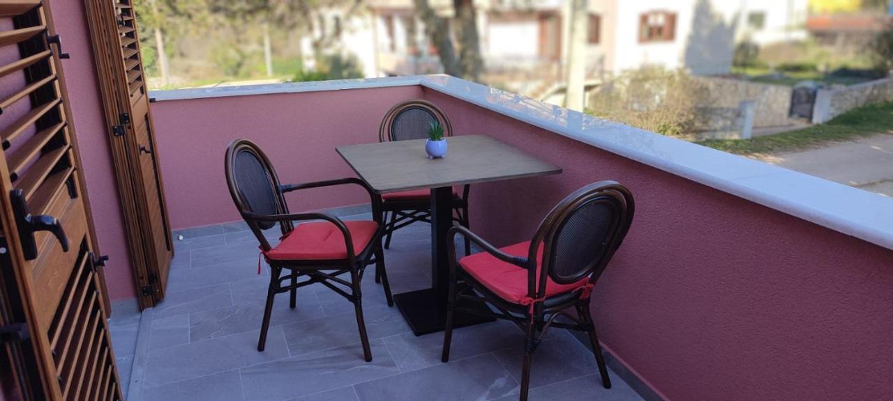 Bed and Breakfast Sobe Bukaleta Loznati Экстерьер фото