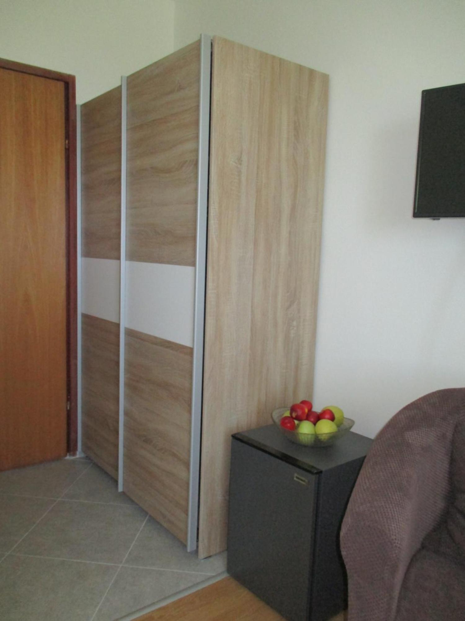 Bed and Breakfast Sobe Bukaleta Loznati Экстерьер фото
